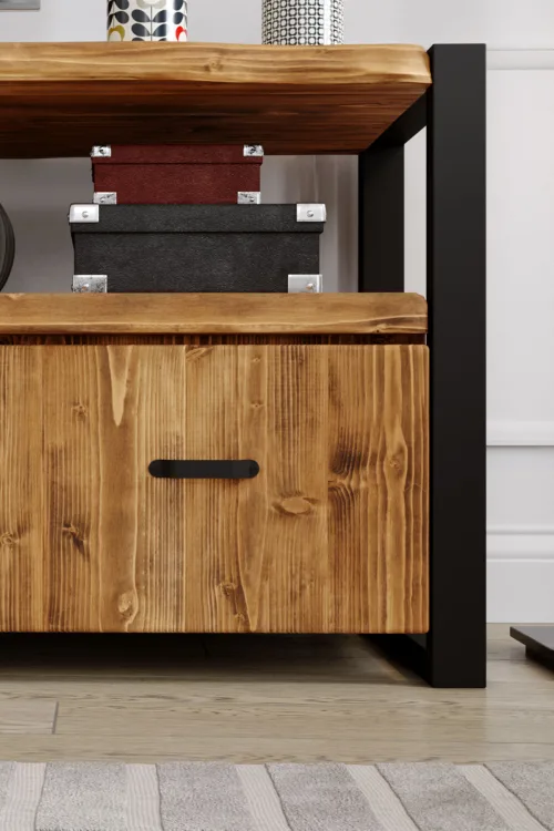 Karanfil Tv Ünitesi – %100 Gerçek Ağaç, Uzun Ömürlü Kullanım, Kişiye Özel Üretim